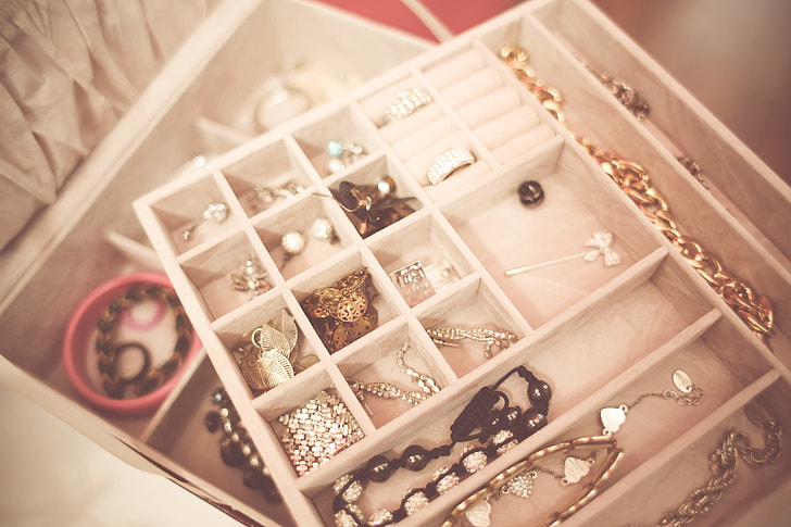 Jewelry & Accessories